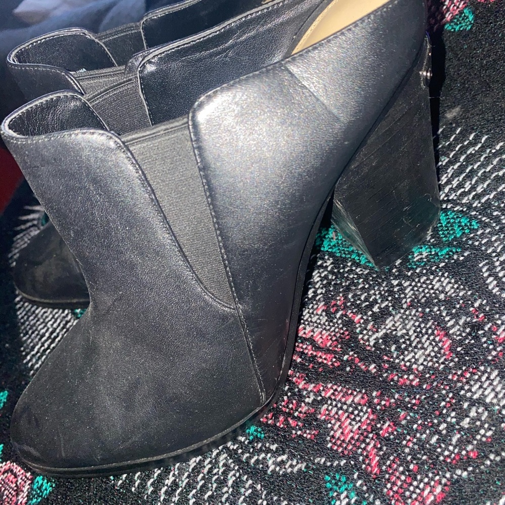 Beautiful black shoe for woman casual